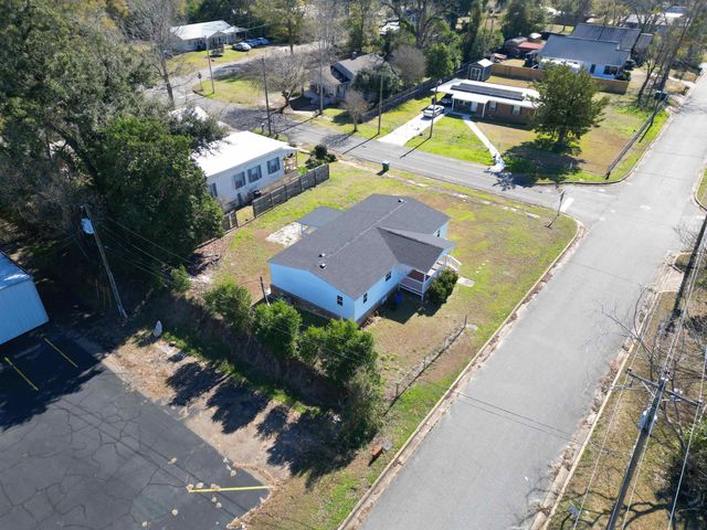 2850 Saint John Street, Marianna, FL 32448