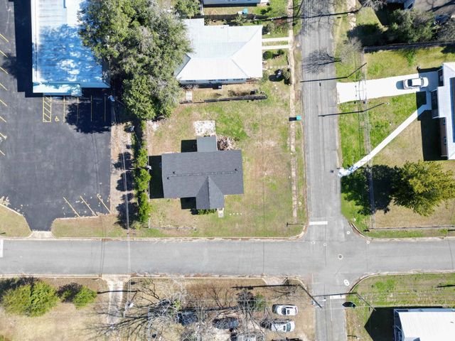 2850 Saint John Street, Marianna, FL 32448