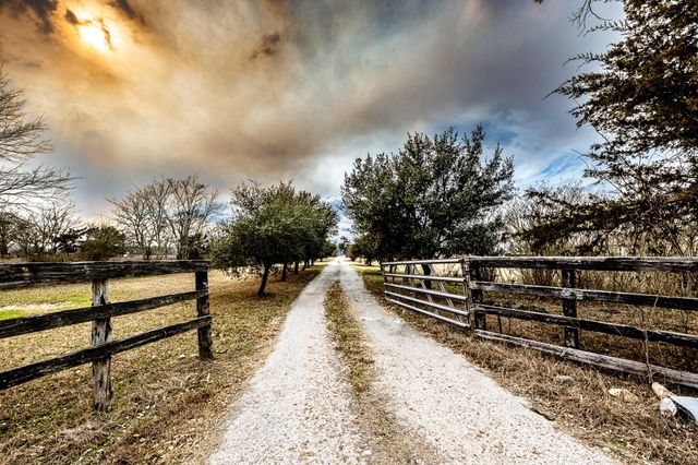 877 Fm 247 Road, Huntsville, TX 77320