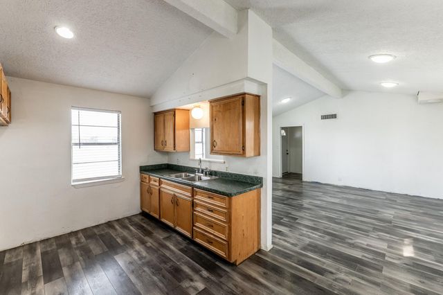 877 Fm 247 Road, Huntsville, TX 77320