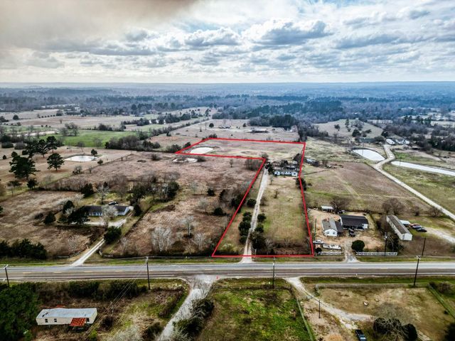 877 Fm 247 Road, Huntsville, TX 77320