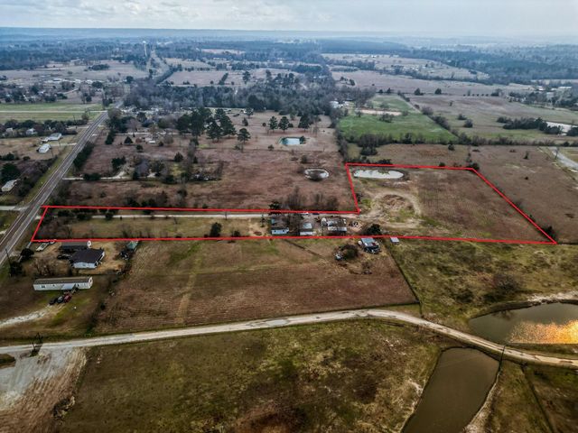 877 Fm 247 Road, Huntsville, TX 77320