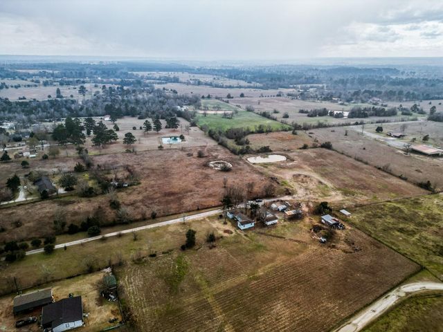 877 Fm 247 Road, Huntsville, TX 77320