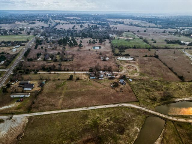 877 Fm 247 Road, Huntsville, TX 77320