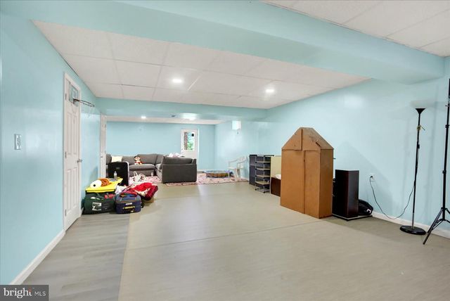3 BARNHART CIRCLE, Mechanicsburg, PA 17050