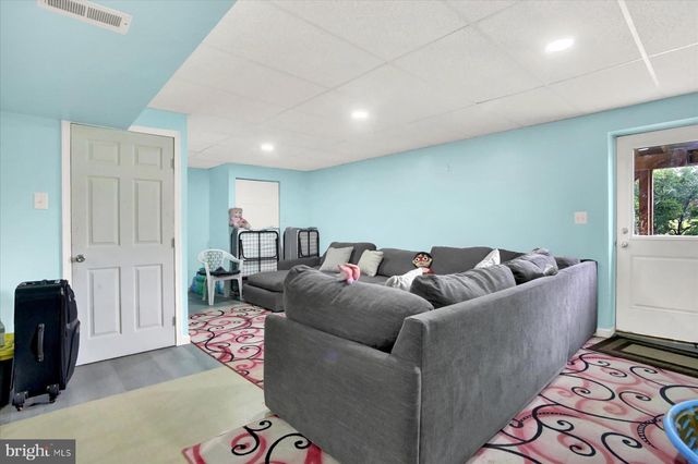 3 BARNHART CIRCLE, Mechanicsburg, PA 17050