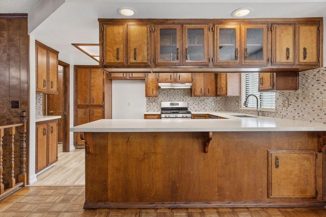 1502 S Lydia Drive, Tulare, CA 93274