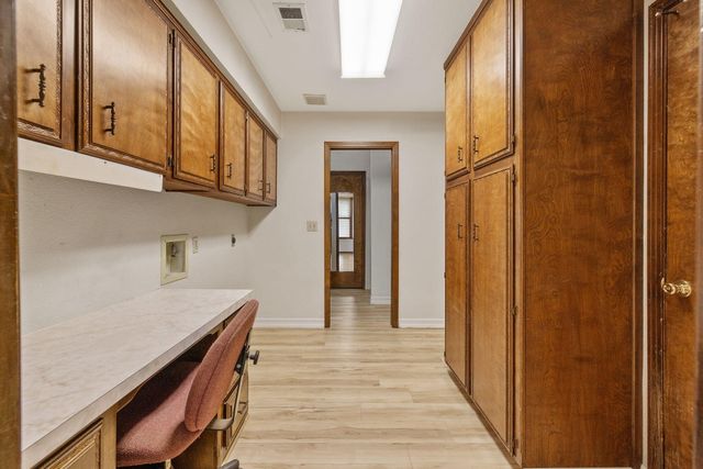 1502 S Lydia Drive, Tulare, CA 93274