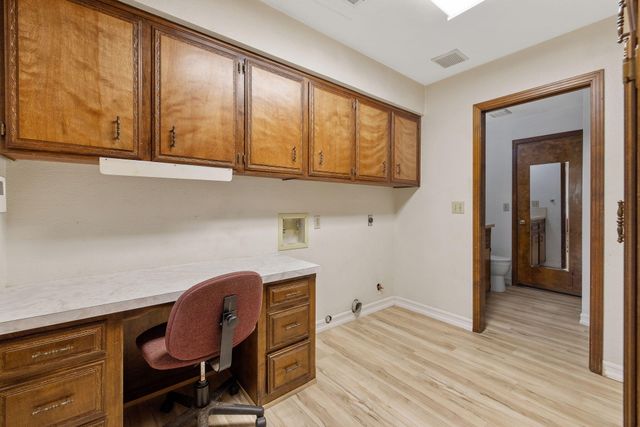 1502 S Lydia Drive, Tulare, CA 93274