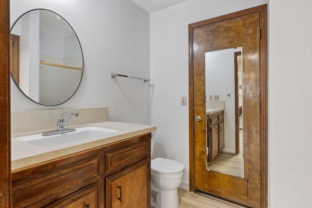 1502 S Lydia Drive, Tulare, CA 93274