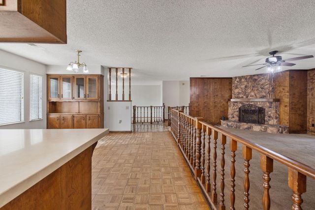 1502 S Lydia Drive, Tulare, CA 93274