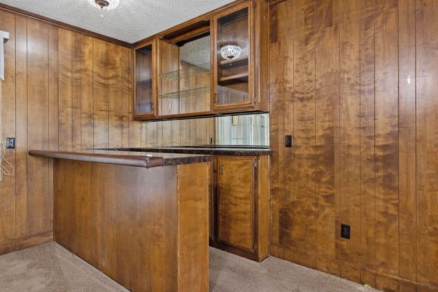 1502 S Lydia Drive, Tulare, CA 93274