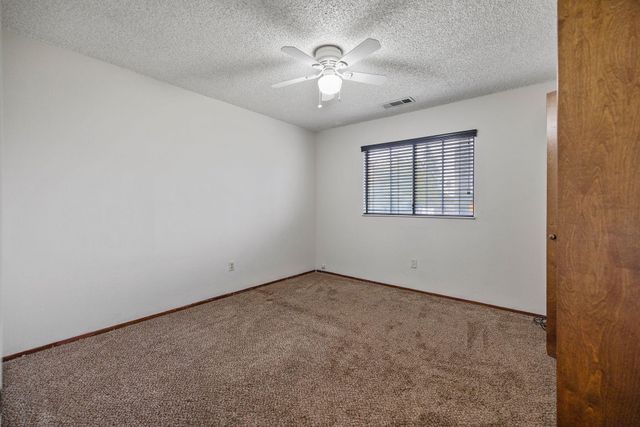 1502 S Lydia Drive, Tulare, CA 93274