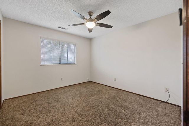 1502 S Lydia Drive, Tulare, CA 93274