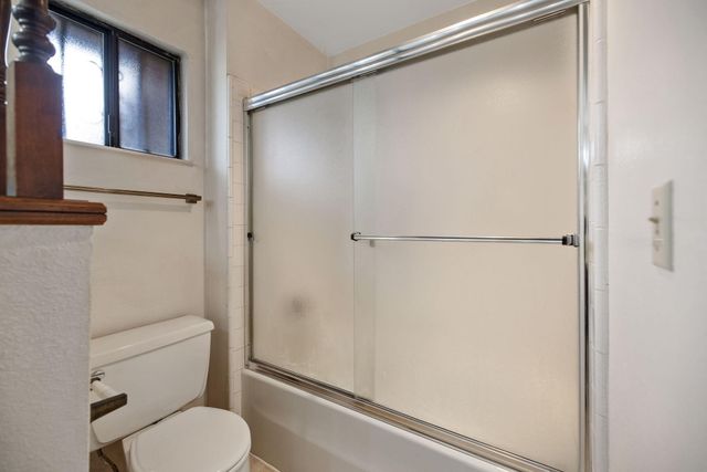 1502 S Lydia Drive, Tulare, CA 93274