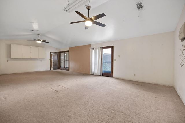 1502 S Lydia Drive, Tulare, CA 93274