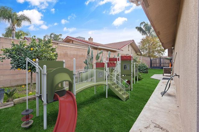 1502 S Lydia Drive, Tulare, CA 93274