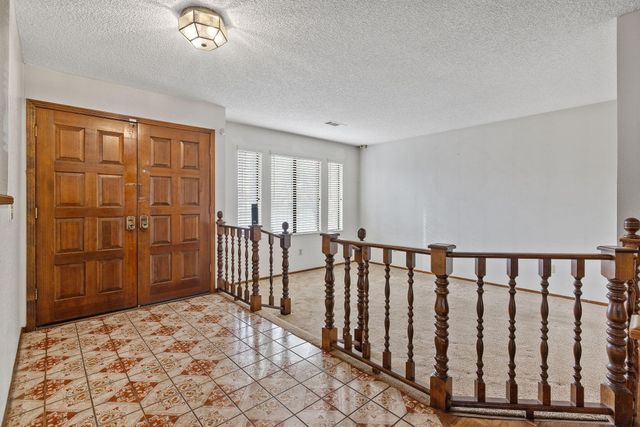 1502 S Lydia Drive, Tulare, CA 93274