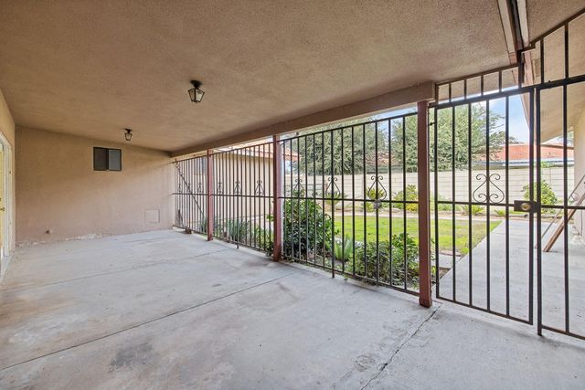 1502 S Lydia Drive, Tulare, CA 93274