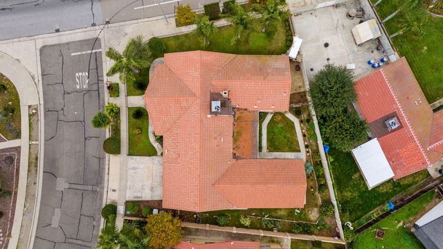 1502 S Lydia Drive, Tulare, CA 93274