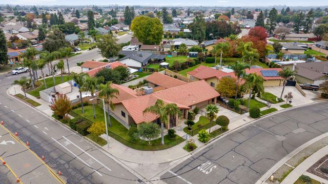 1502 S Lydia Drive, Tulare, CA 93274
