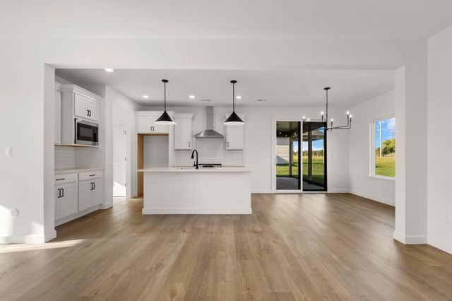 5663 RALPH DOBBS WAY, Columbia, MO 65203