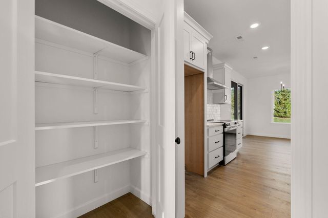 5663 RALPH DOBBS WAY, Columbia, MO 65203