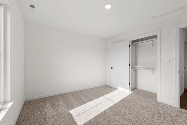 5663 RALPH DOBBS WAY, Columbia, MO 65203