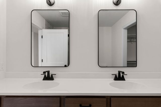 5663 RALPH DOBBS WAY, Columbia, MO 65203