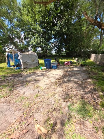 4816 SW 13th Street, Des Moines, IA 50315