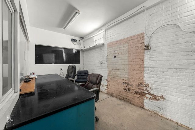 1123 W Catalpa Avenue, Chicago, IL 60640