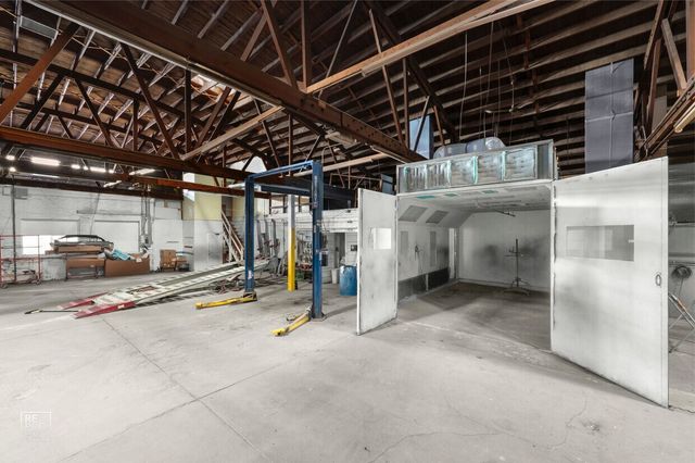 1123 W Catalpa Avenue, Chicago, IL 60640