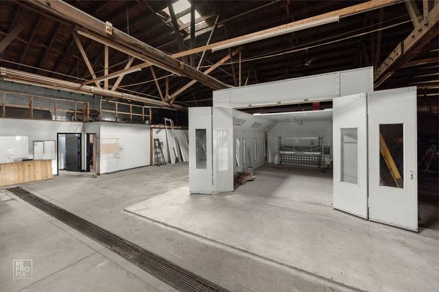 1123 W Catalpa Avenue, Chicago, IL 60640