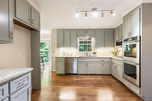 1820 Branch Valley Drive, Roswell, GA 30076