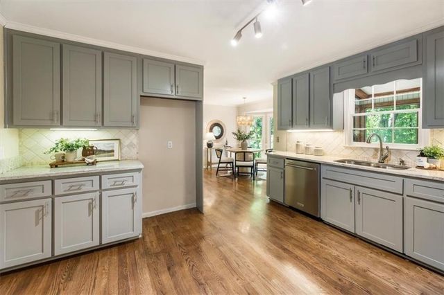 1820 Branch Valley Drive, Roswell, GA 30076