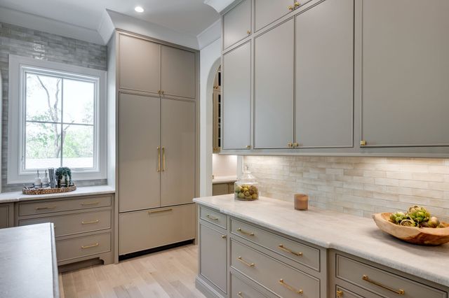 811 Neartop Dr, Nashville, TN 37205