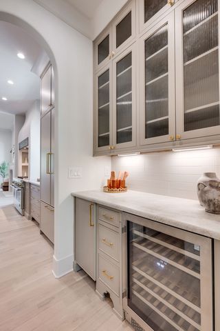 811 Neartop Dr, Nashville, TN 37205