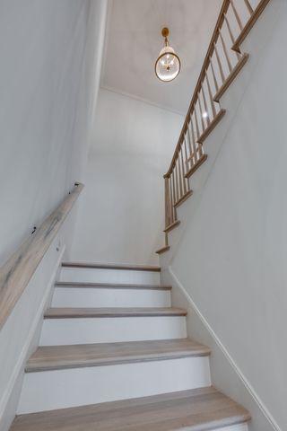 811 Neartop Dr, Nashville, TN 37205