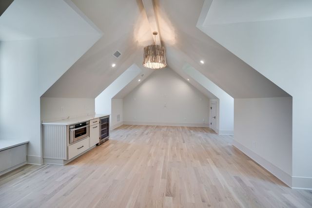 811 Neartop Dr, Nashville, TN 37205