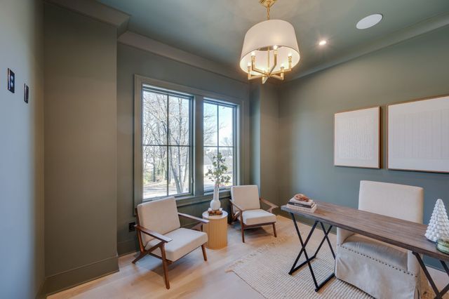 811 Neartop Dr, Nashville, TN 37205