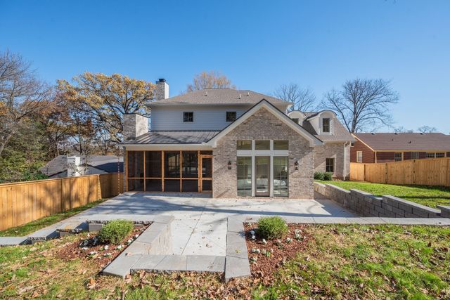 811 Neartop Dr, Nashville, TN 37205