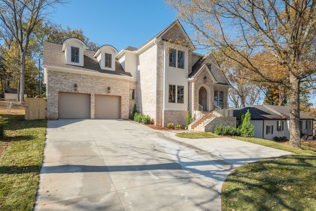 811 Neartop Dr, Nashville, TN 37205