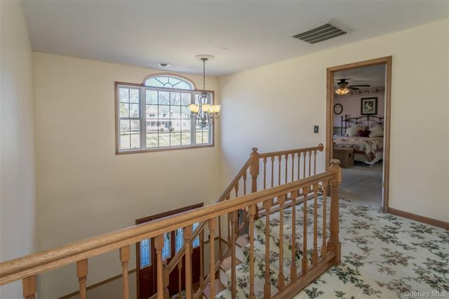 24 Sesame Street, Rock Tavern, NY 12575