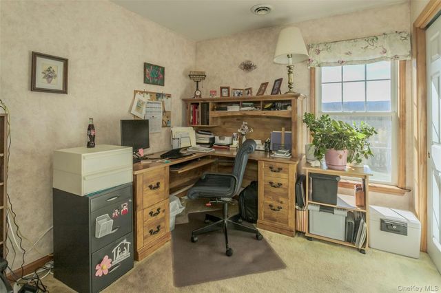 24 Sesame Street, Rock Tavern, NY 12575