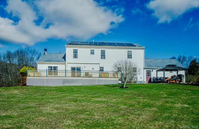 24 Sesame Street, Rock Tavern, NY 12575