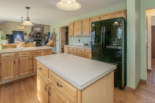 24 Sesame Street, Rock Tavern, NY 12575