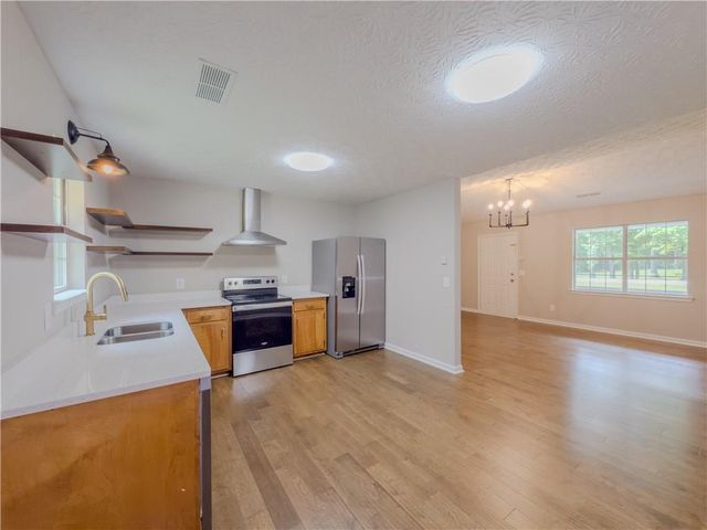 175 Stoneview Circle, Covington, GA 30016