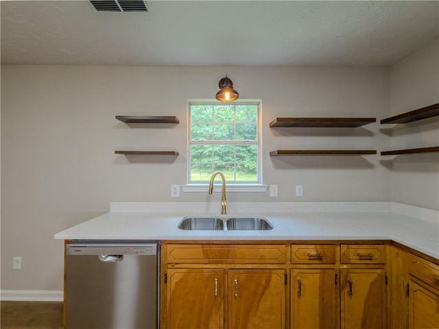 175 Stoneview Circle, Covington, GA 30016