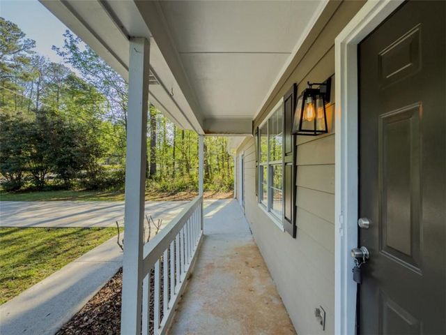 175 Stoneview Circle, Covington, GA 30016