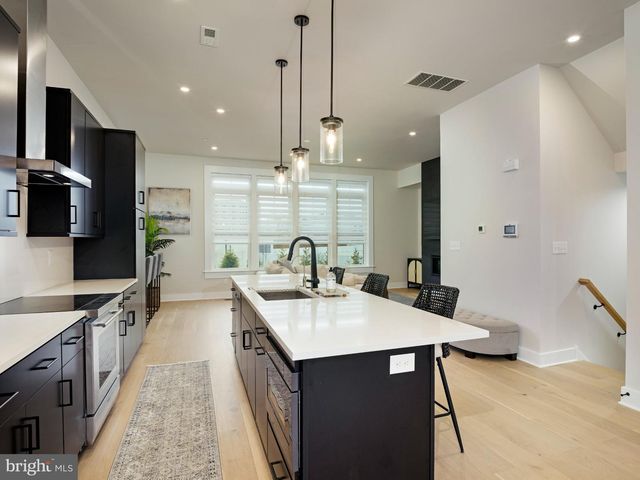 304 SQUIRE DR, Newtown Square, PA 19073
